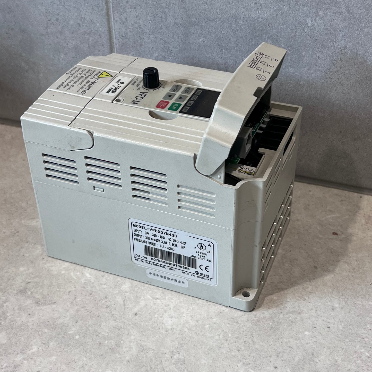 DELTA 0.75kW VSD VFD007M43B