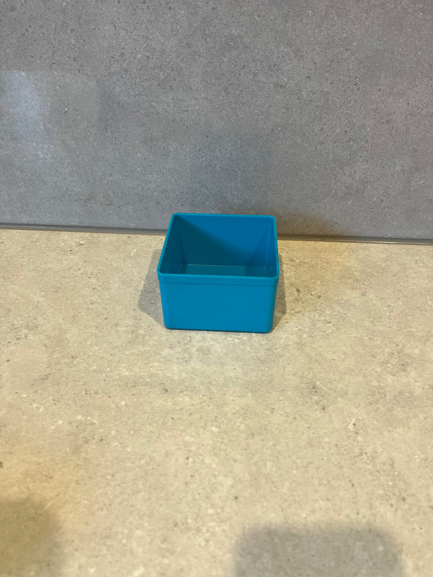 Kincrome K7613-3 Storage Tub Large Blue