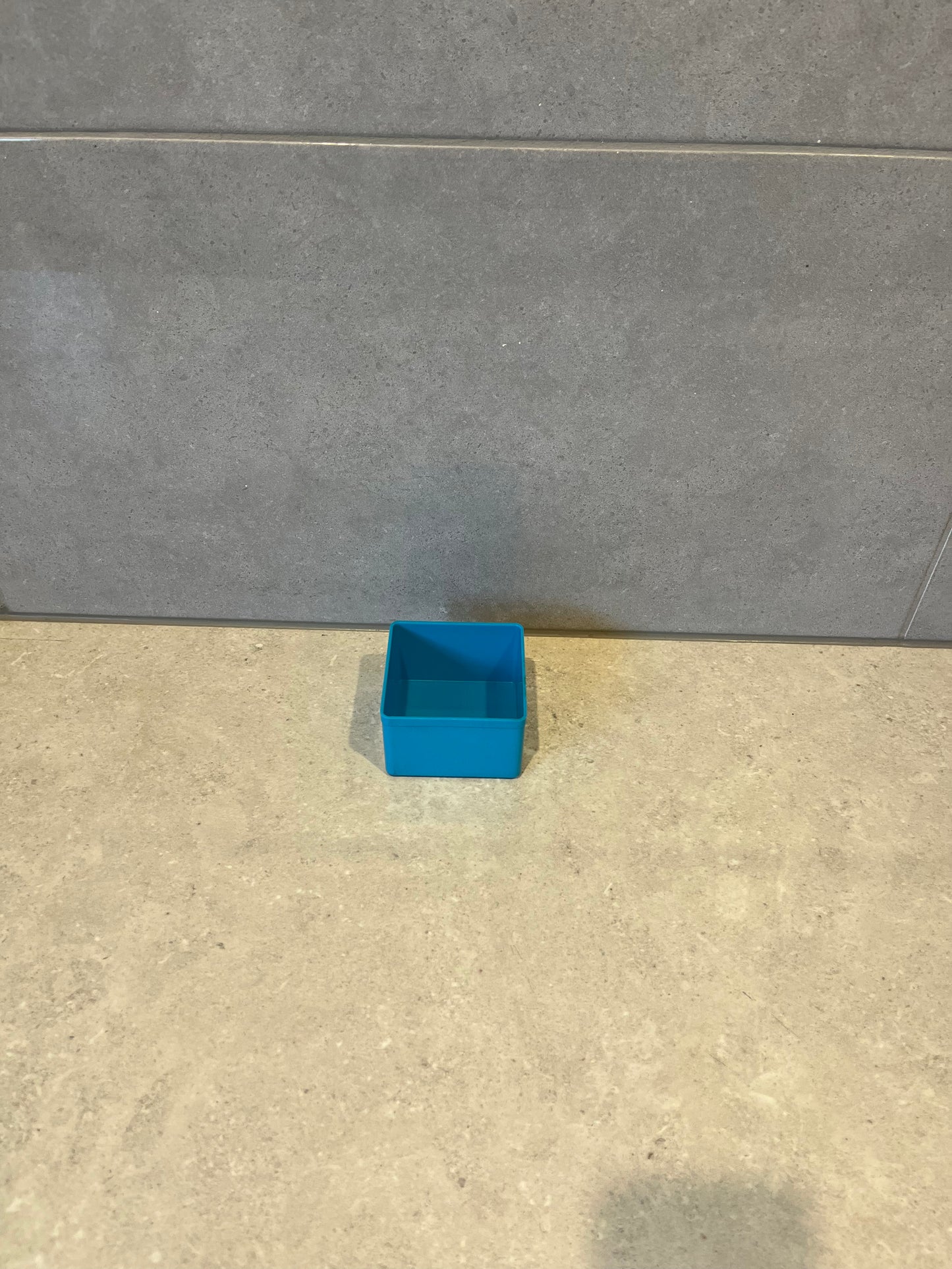 Kincrome K7613-3 Storage Tub Large Blue