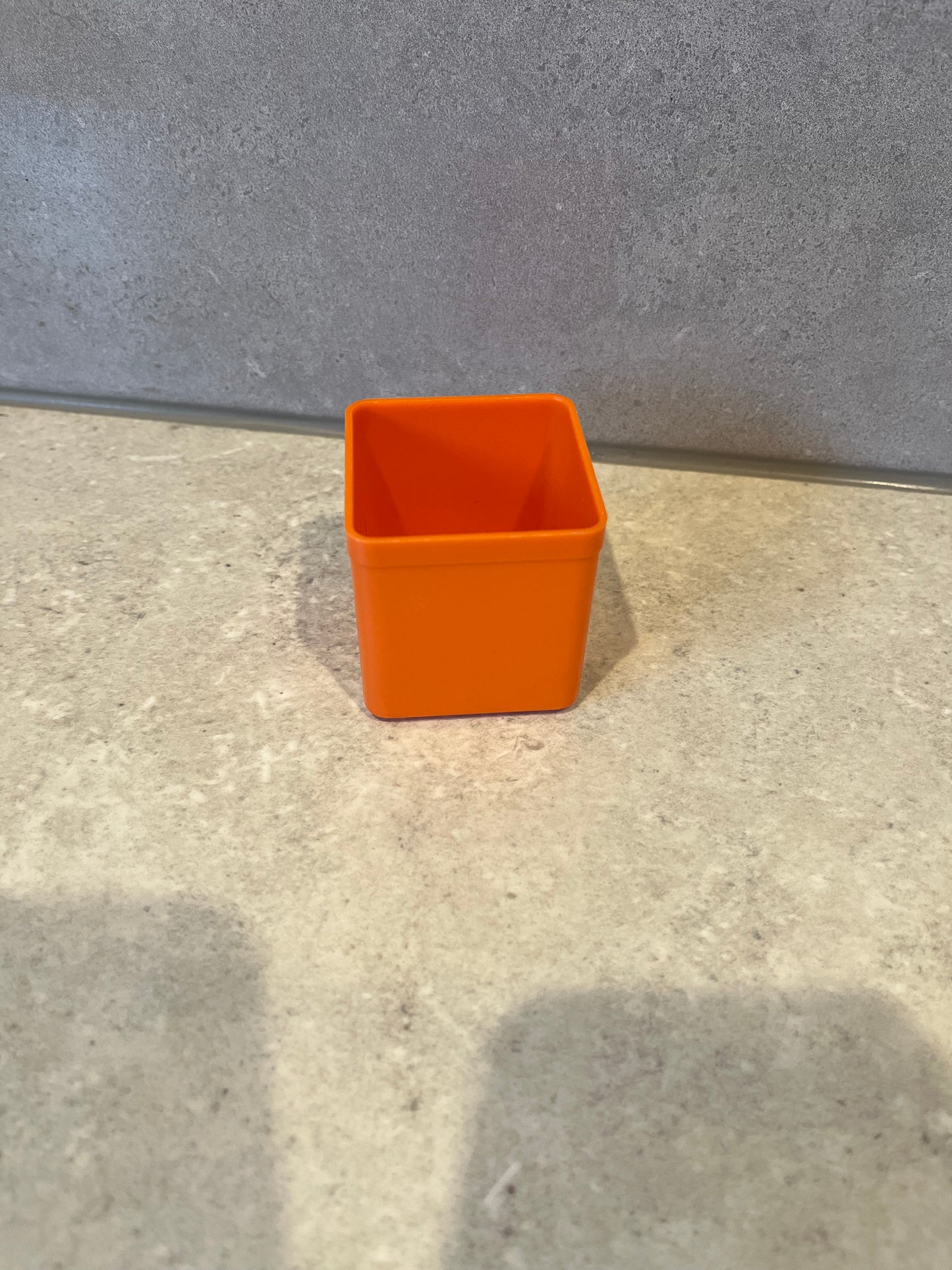 Kincrome K7613-1 Storage Tub Small Orange