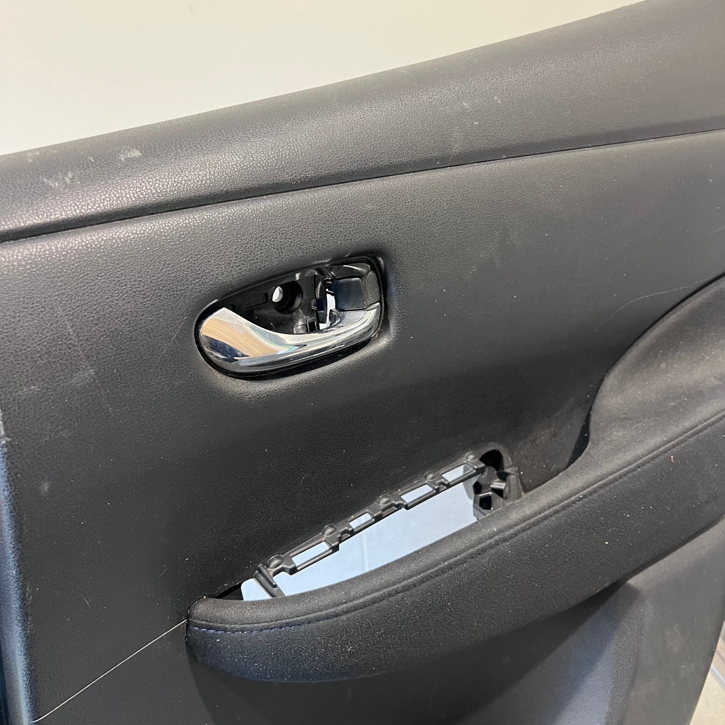 829223NA0A Nissan Leaf 2012 Right Rear Door Interior Panel Trim