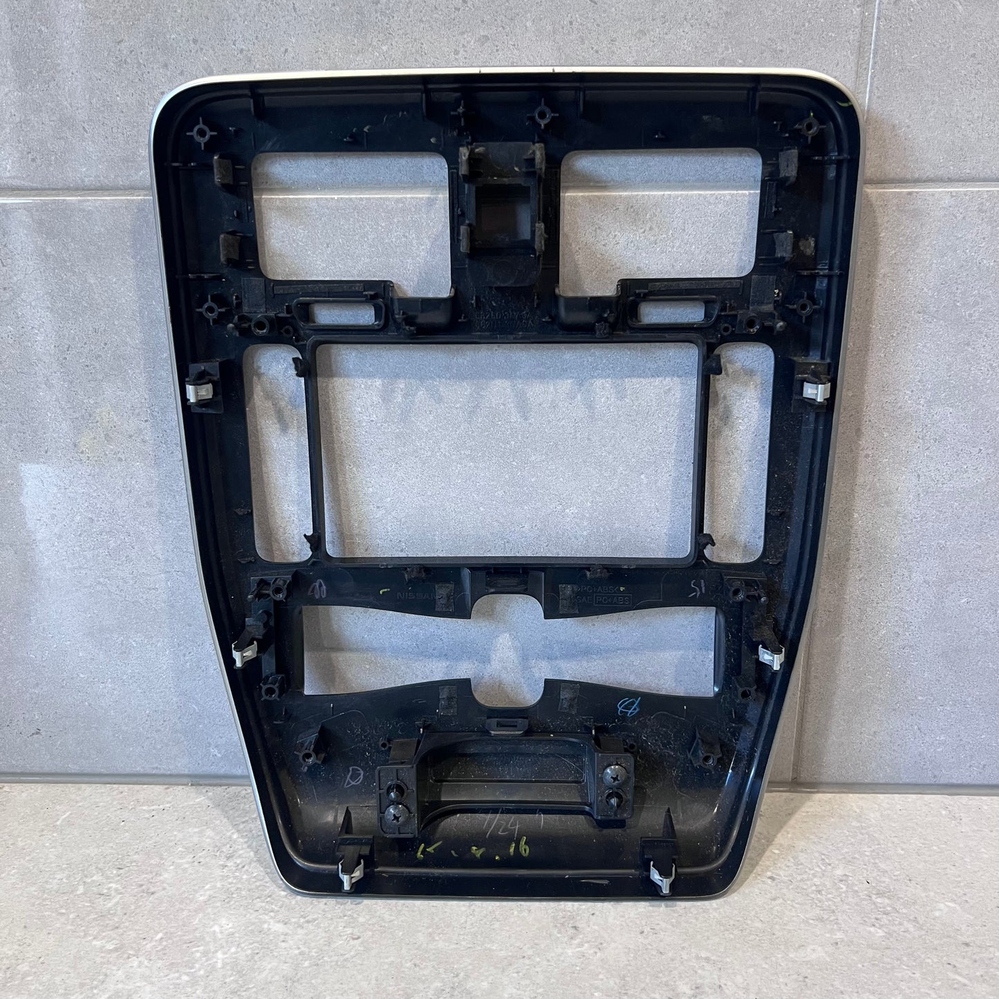 Nissan Leaf ZE0 682603NA0A Center Dash Panel