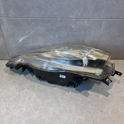 Nissan Leaf ZE0 26010-4NN0A Headlight Lamp Right