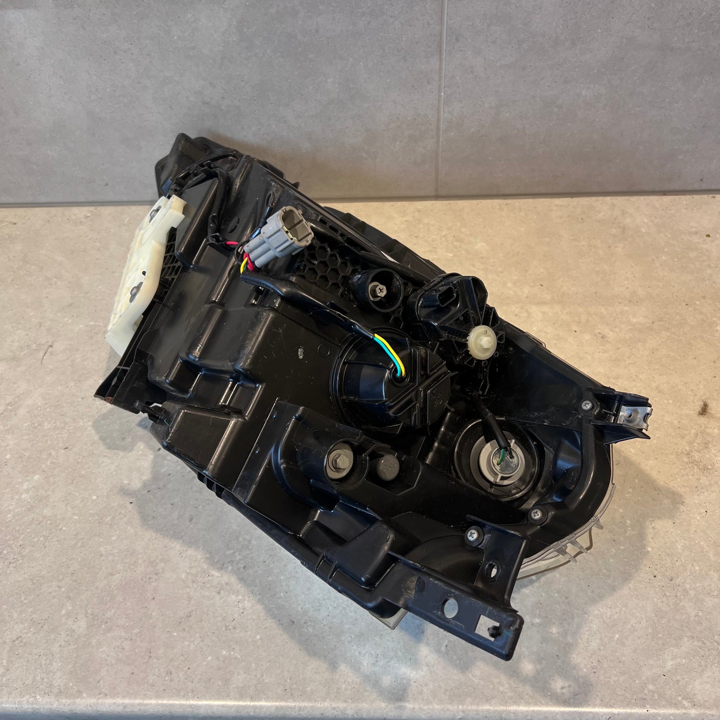 Nissan Leaf ZE0 26010-4NN0A Headlight Lamp Right