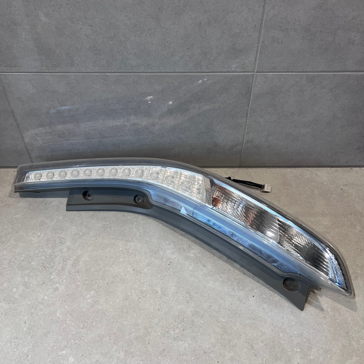 Nissan Leaf ZE0 26554-3NA0A Body Assembly-Combination Lamp Right
