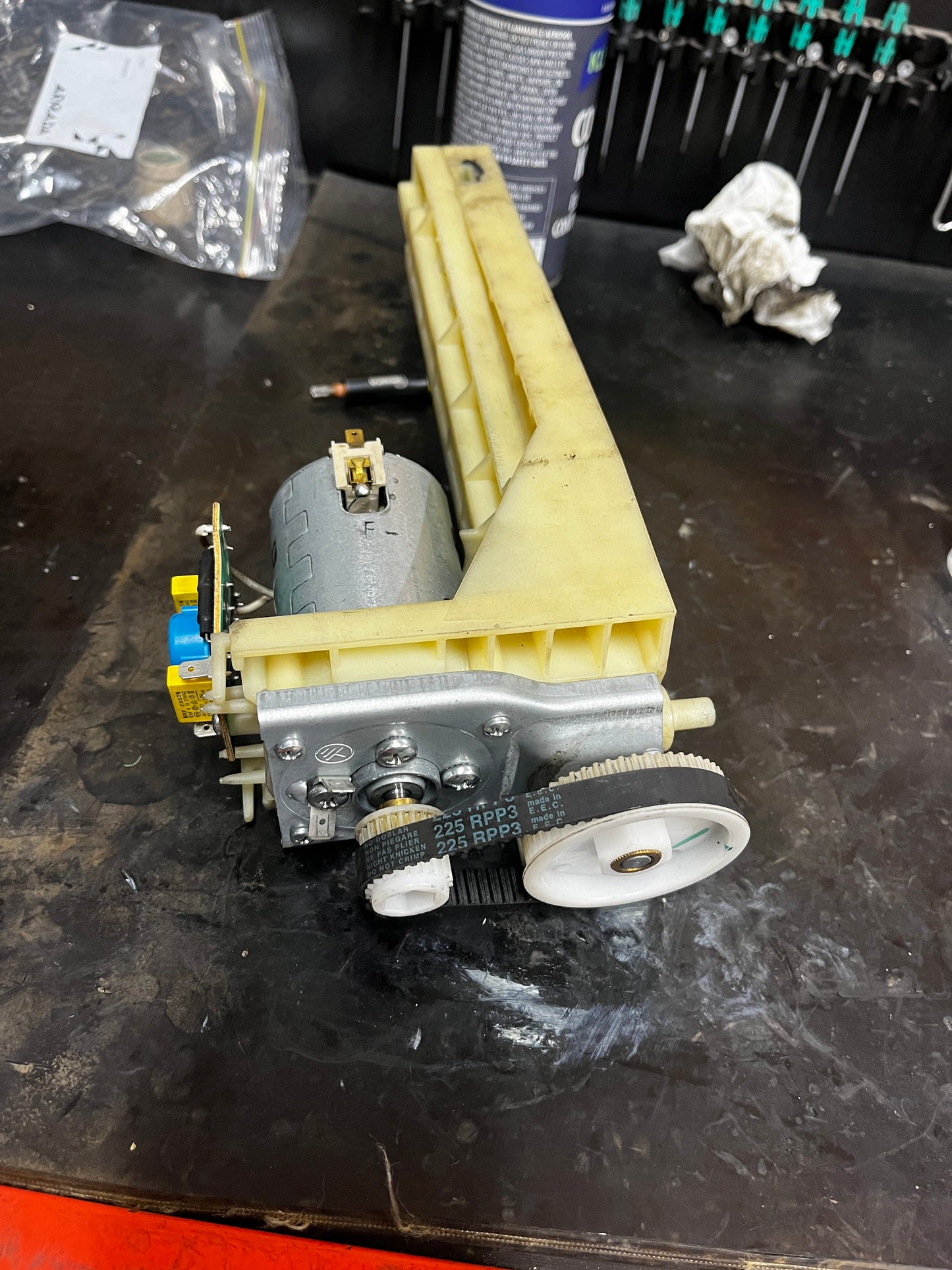 DeLonghi Brew Unit Drive Spindle Nut Magnifica PrimaDonna Dinamica