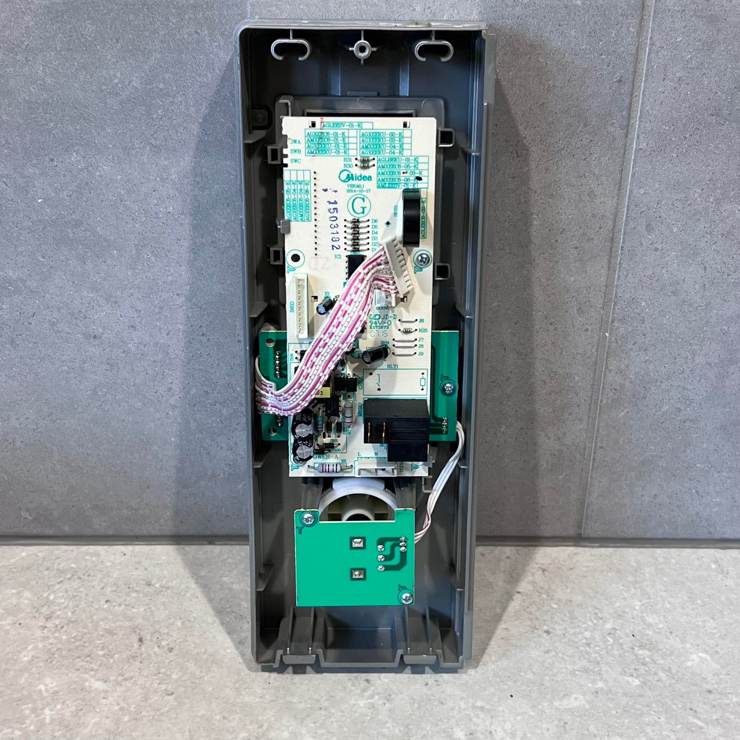 SHARP R-42BST Microwave Control Panel