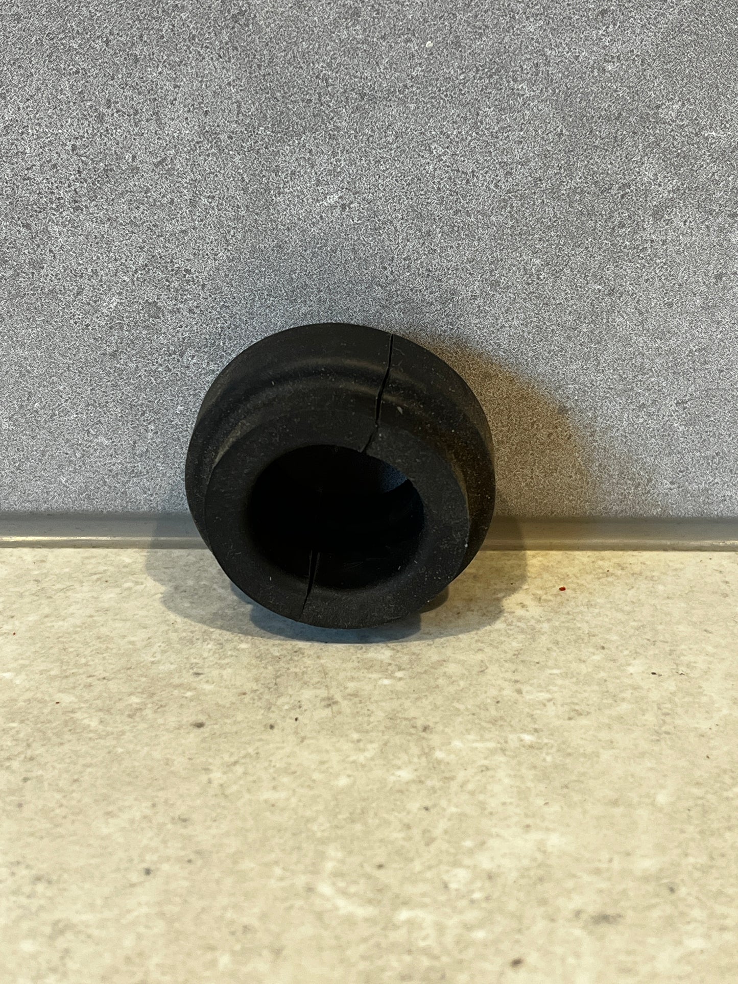 Stauff 25mm Pipe Standard Elastomer Insert RI-25-6/5S-SA73