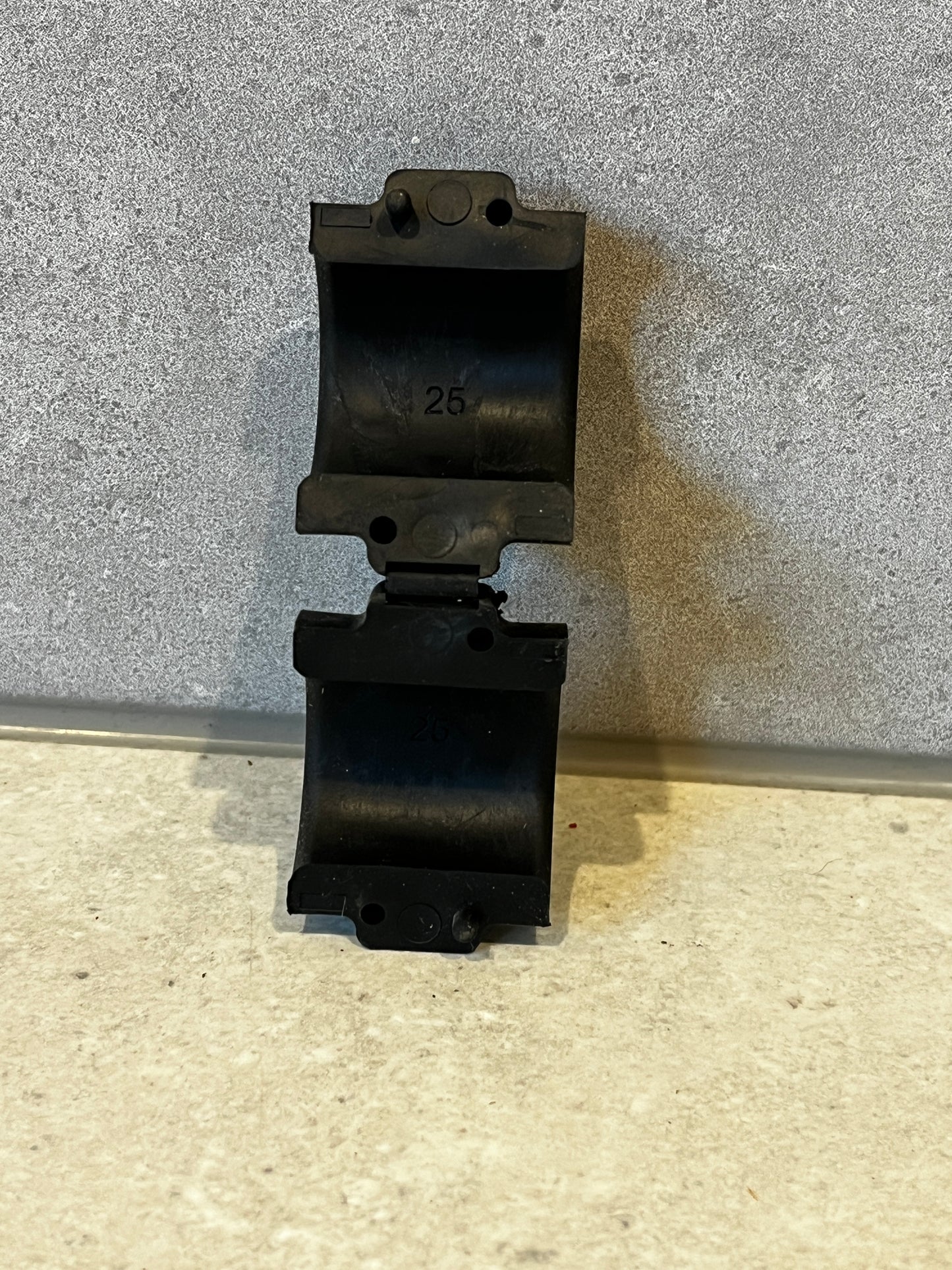 Stauff 25mm Pipe Standard Elastomer Insert RI-25-6/5S-SA73
