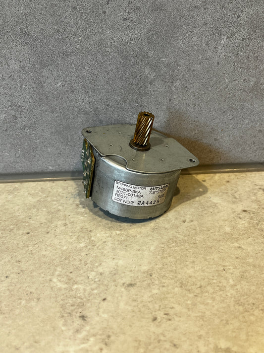 Mitsumi Stepper Motor M49SP-3KA JC31-00143A, Bipolar, 7.5°, 5.6 Ohm, 24V