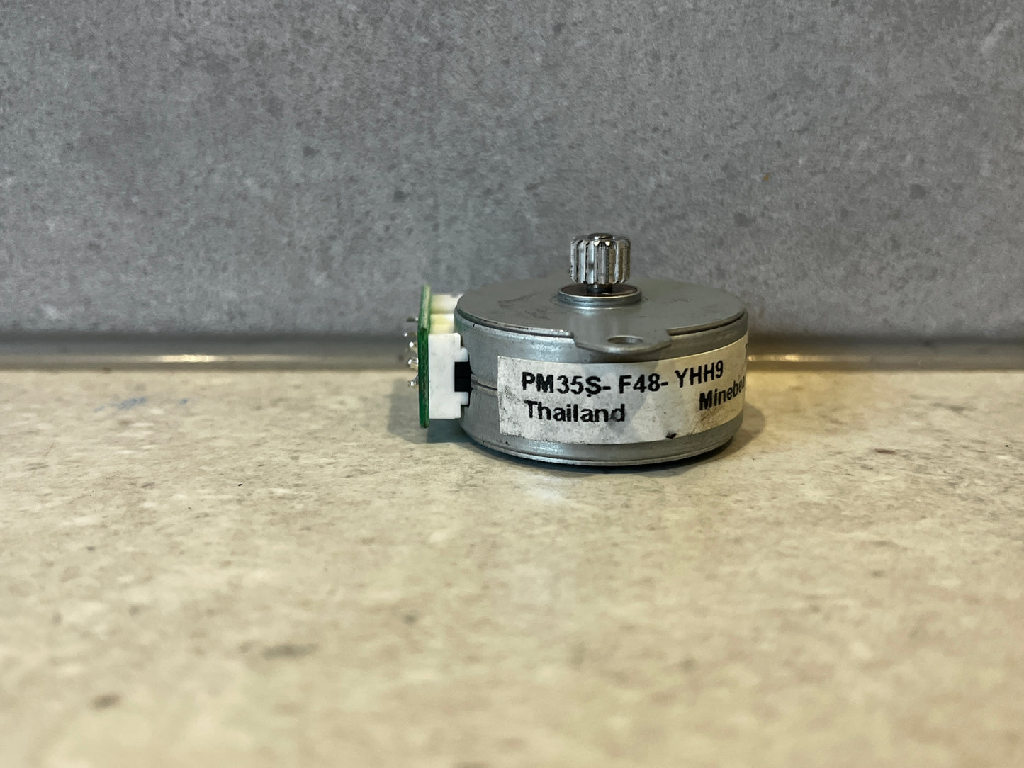 Mitsumi Stepper Motor PM35S-F48 24V 500mA 10.5 ohm 48 Step