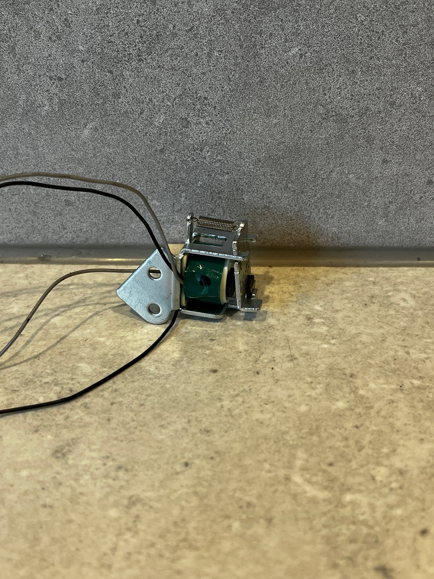 Samsung DLH-21L070-01 Paper Feed Solenoid For CLX-6260FD CLX-6260