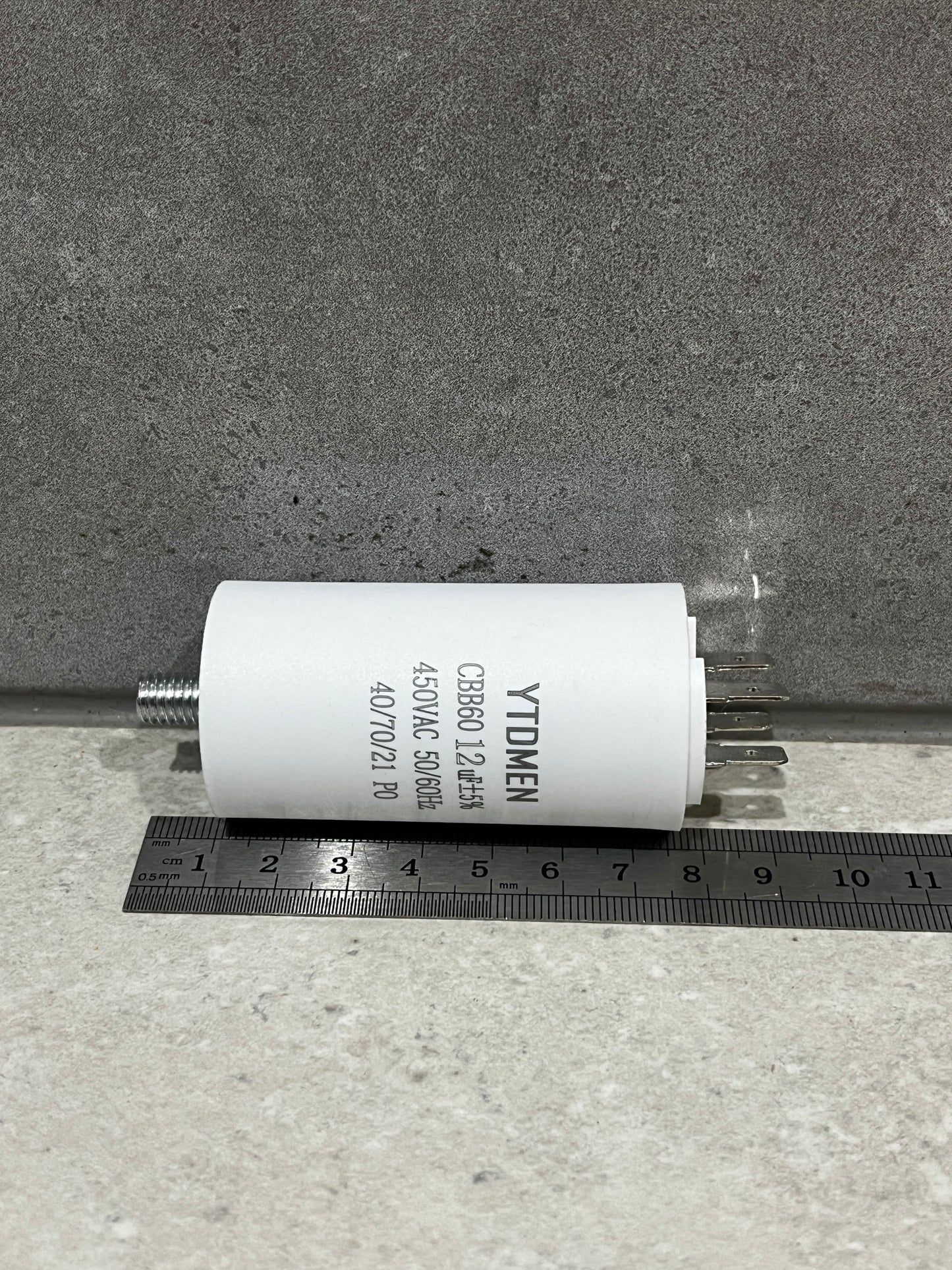 12µF, 450V AC Start/Run Capacitor (CBB60) Suit Motor Pump Spa, Pool , Fan M8 Screw