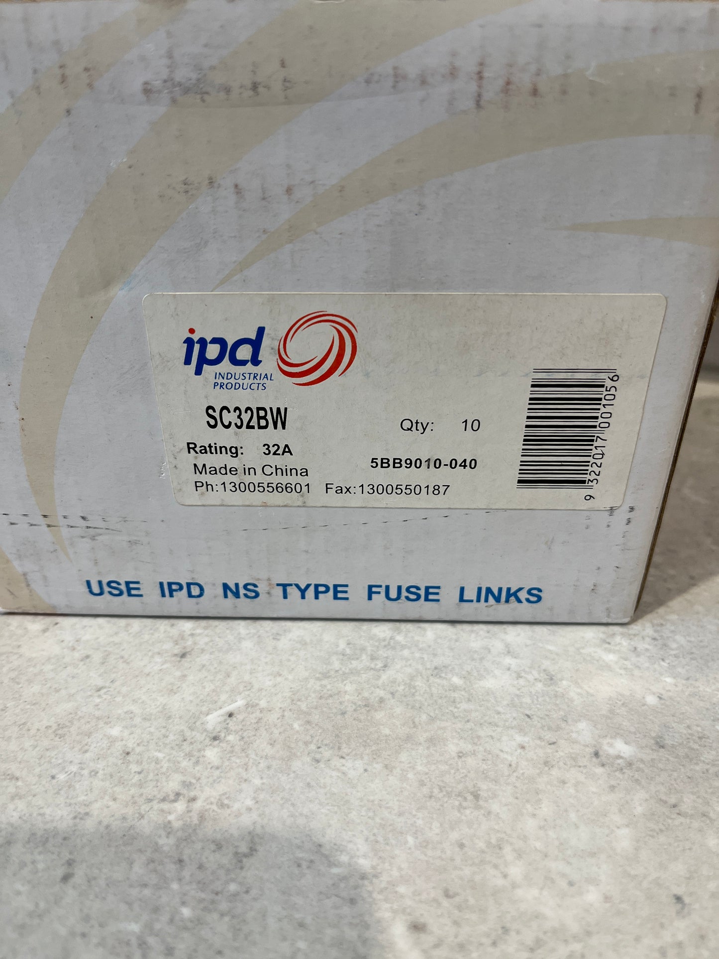 IPD SC32BW Fuse Fitting 32A 415VAC Black Back Wired IP20