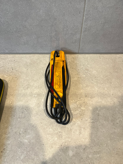 Fluke T5-1000 Multimeter with Case