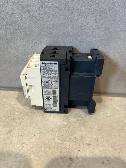 LC1D09 | Schneider | Contactor, 25A, 3 Pole, 600VAC, 24VDC Coil, Used