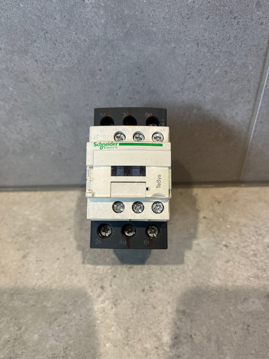 LC1D25 | Schneider | Contactor, 40A, 3 Pole, 600VAC, 24VDC Coil, Used