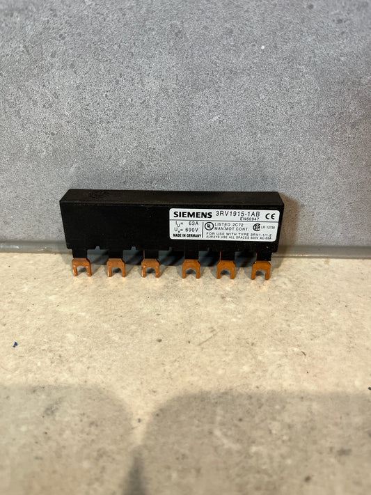 Siemens SIRIUS 3 Phase Busbar 690V,45mm Pitch 3RV1915-1AB