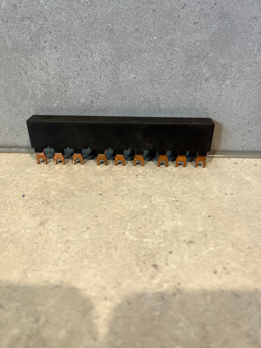 Siemens SIRIUS 3 Phase Busbar 690V,45mm Pitch 3RV1915-1BB