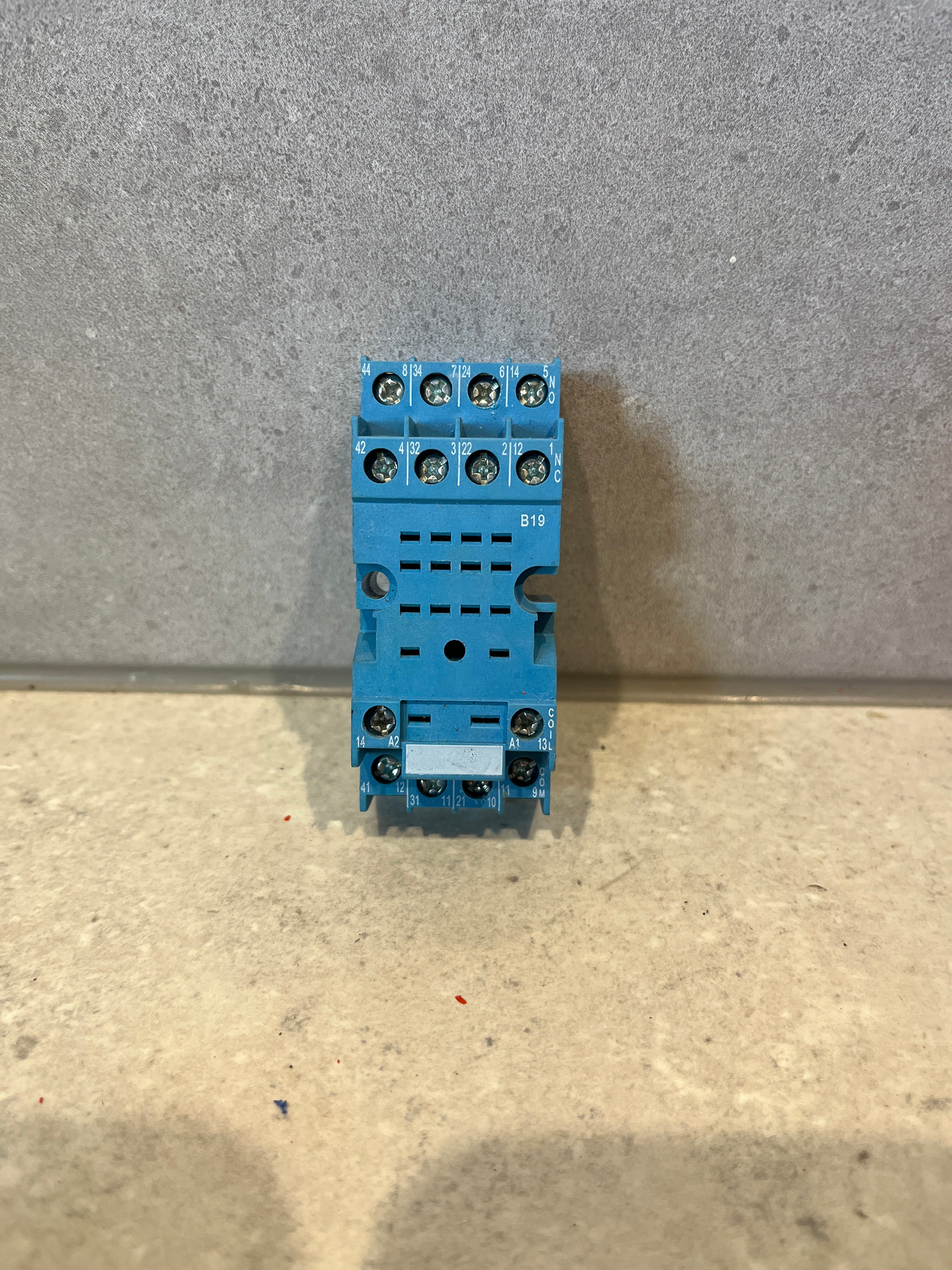 Finder Relay Base Type 94.74 SOCKET FOR 55.34 RELAYS – Adelaide ...