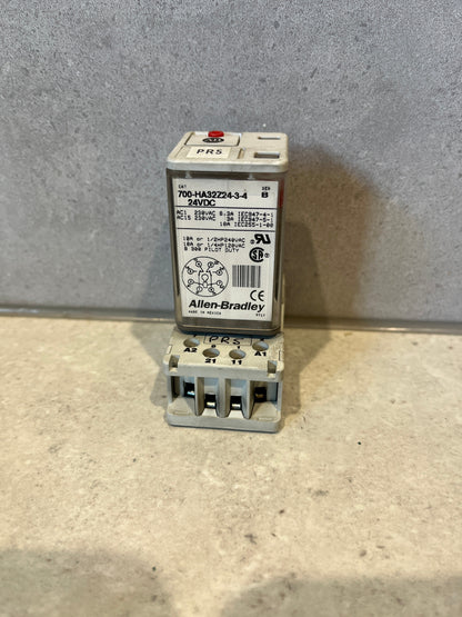 Allen-Bradley 700-HA Tube Base Relay 10A 2CO 24V DC Coil with Pushbutton + LED 700HA32Z2434