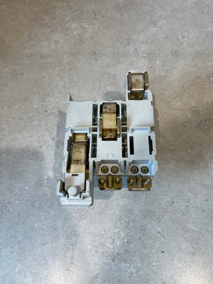 3NA3 830 | Siemens | Fuse Link 100A 500VAC 250VDC 25kA USED- Includes Base