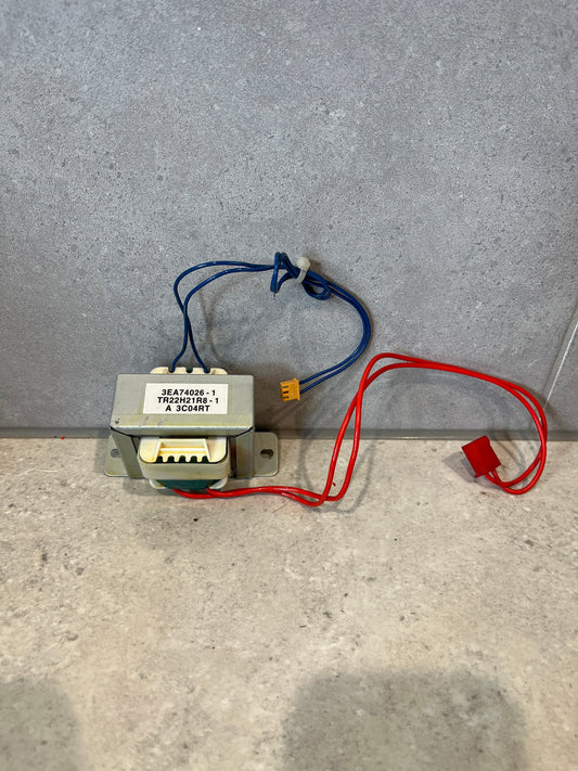3EA74026-1 Transformer- 075911J DAIKIN- USED- With Plugs