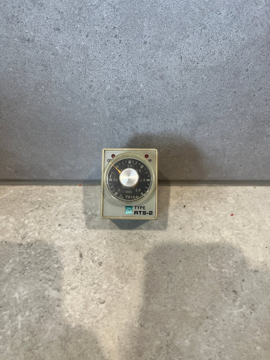 TAIAN TIMER RELAY & SOCKET | 0-6 MINUTES | 220V | 5A | AH3-2 | RTS-2