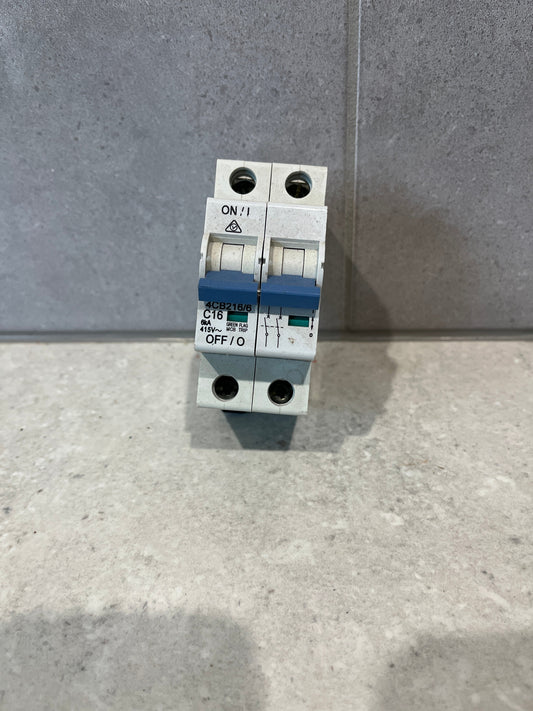 Clipsal Max 4 MCB Circuit Breaker 2Pole 16A 6Ka 4CB216/6