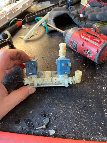 BREVILLE BES870 2 WAY SOLENOID VALVE (NO COIL) 2586704