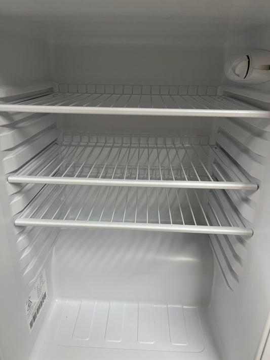 Westinghouse Bar Fridge Wire Shelf