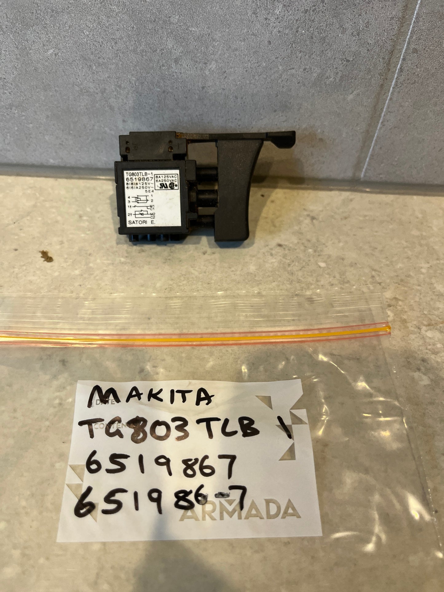 Makita 6519867 651986-7 TG803TLB-1 Trigger switch