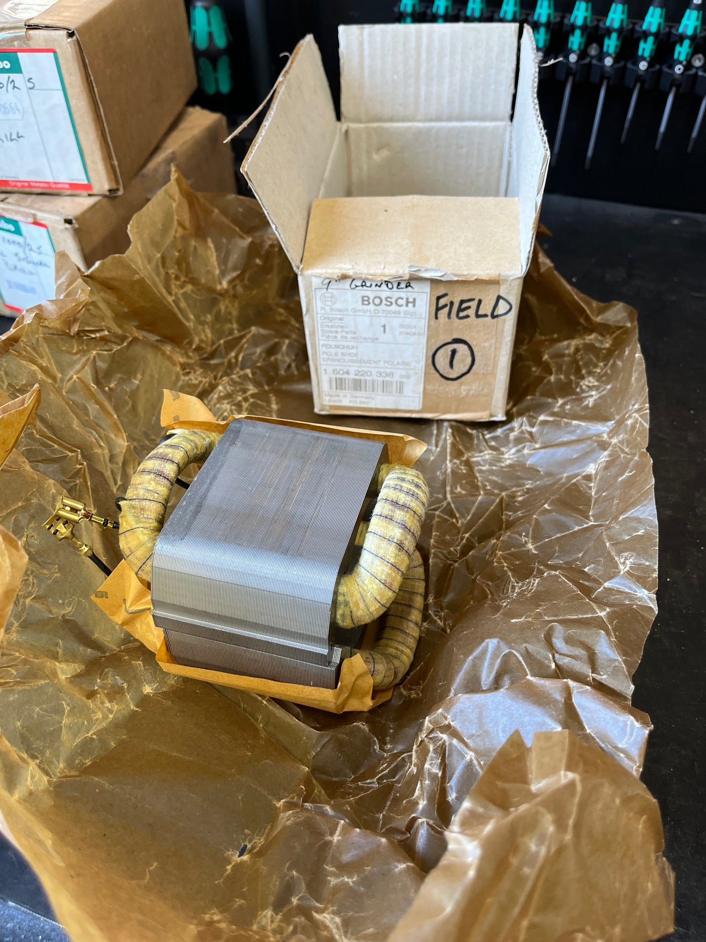 Bosch 9 inch Grinder FIELD 220-240V 1604220338