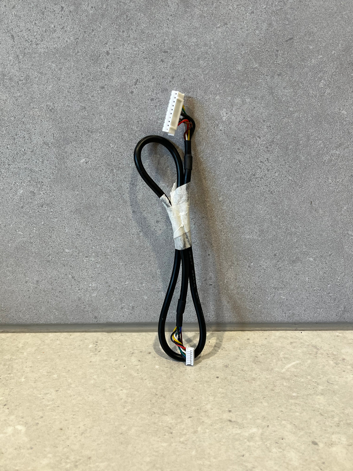 LINDEN L32MTV17A TV Control Button Loom
