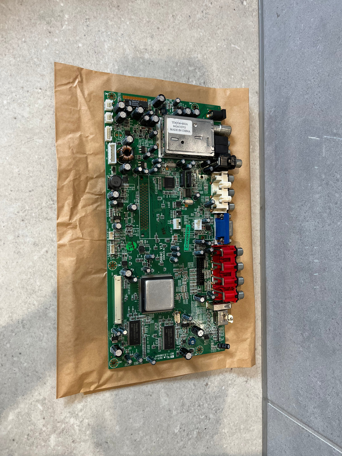 TEAC LCDV1955HD TV Logic Board