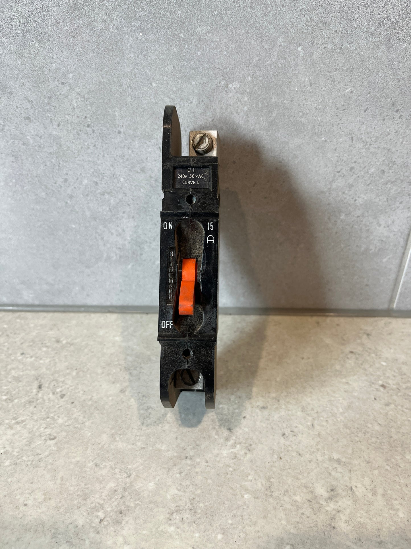 Heinemann 15A 1 Pole CURVE 1 Circuit Breaker Single Phase Orange Toggle