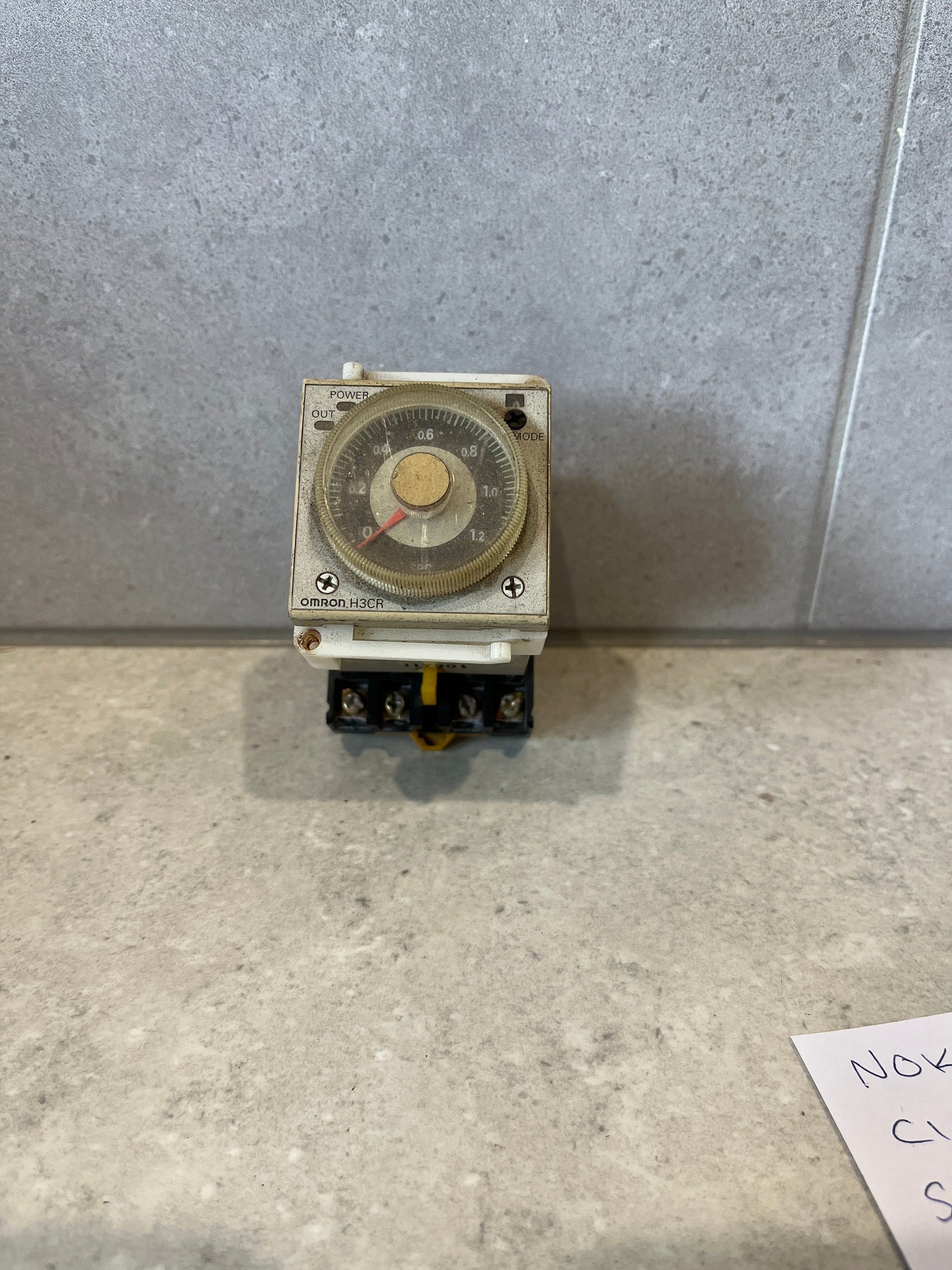 Omron H3CR-A8 H3CRA8 Timer 100-240VAC/100-125VDC with base