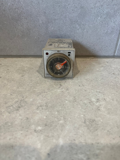 Omron H2C-8 0.2s to 6H Timer 240V coil, 6A rated contact. Made in Japan