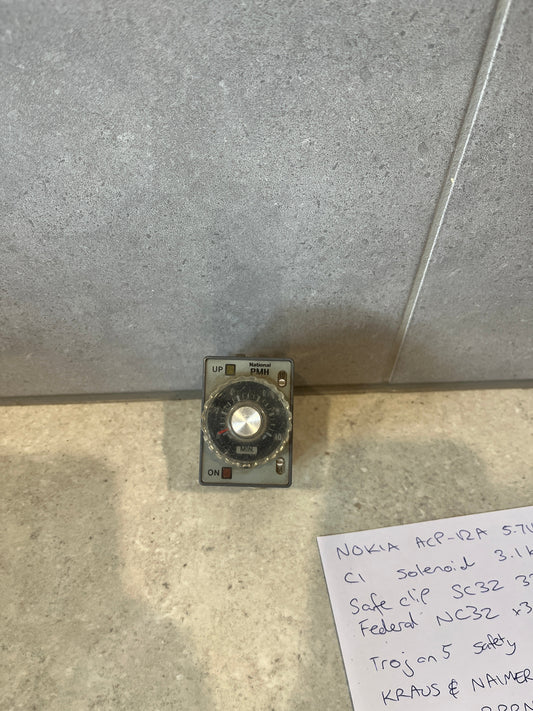 Matsushita National PMH Timer AT4311 240V coil 3A contact rating +base