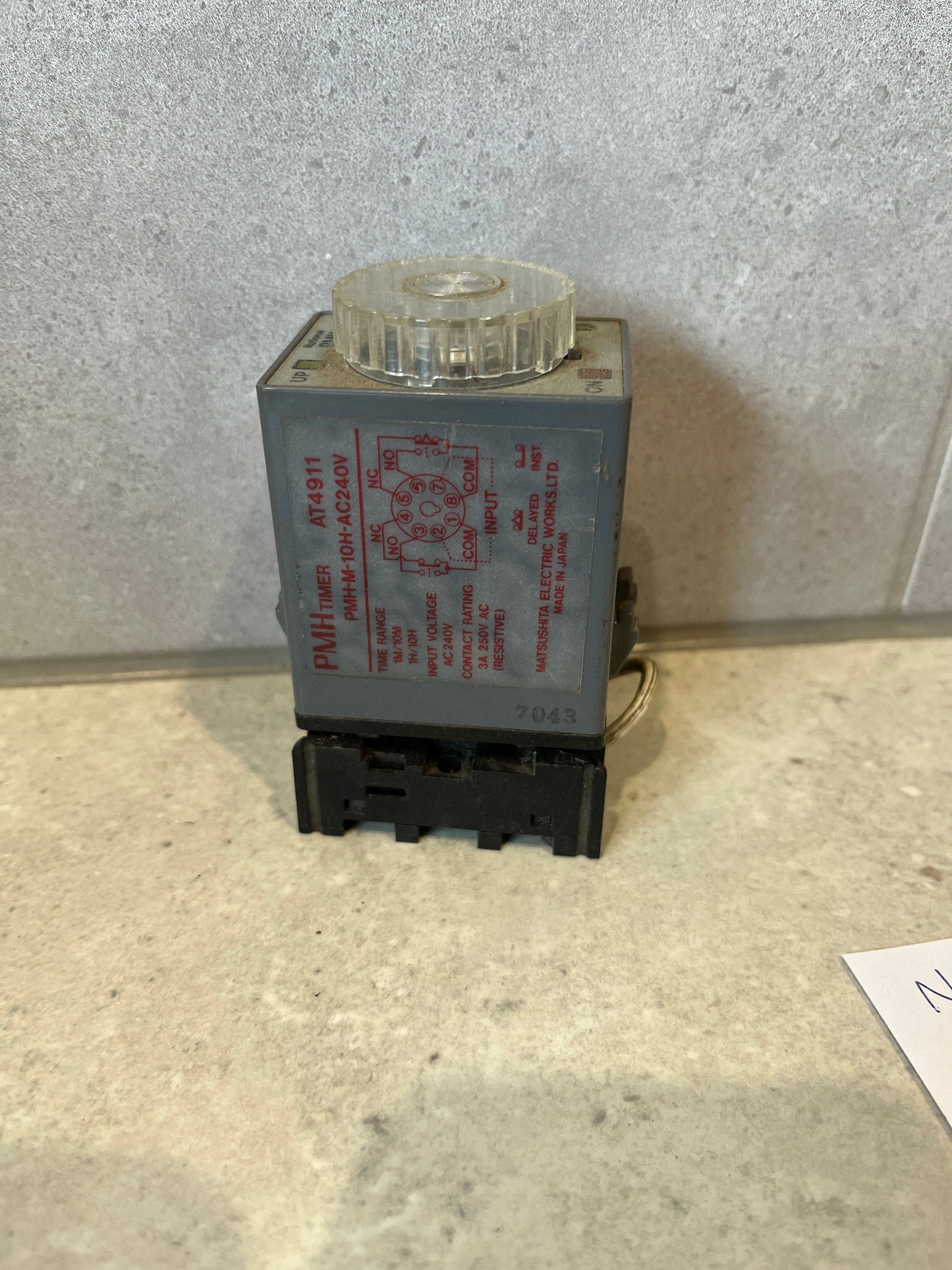 Matsushita National PMH Timer AT4311 240V coil 3A contact rating +base