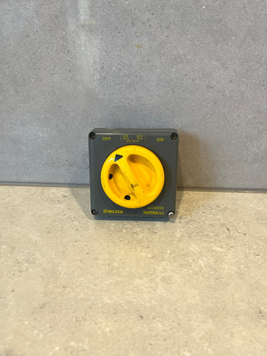 PDL NILSEN Matrix MSW220 20A Switch 2 Pole