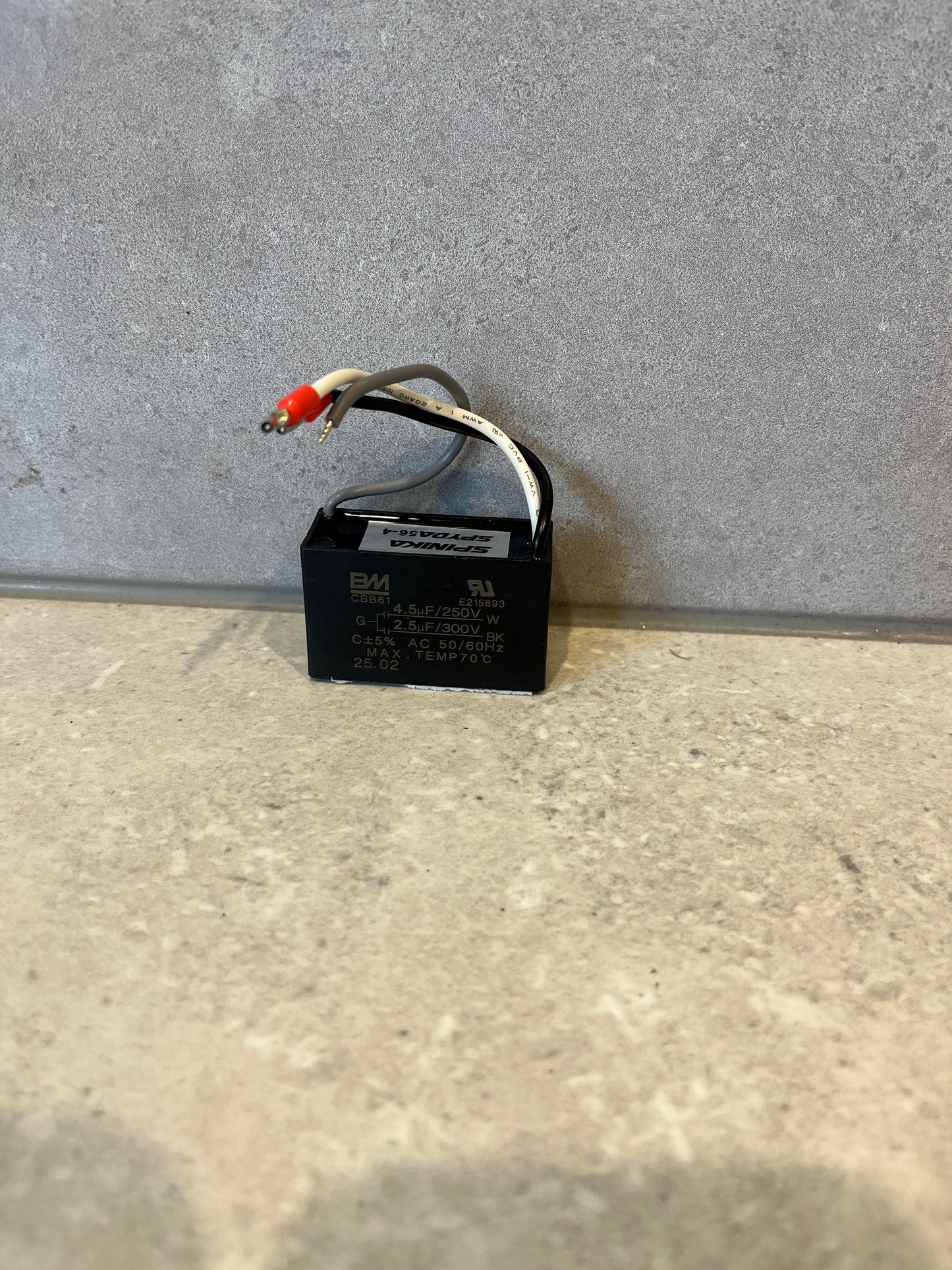 Capacitor suit Ventair Spinika and Others. 2.5uf / 4.5uF 3 Wire