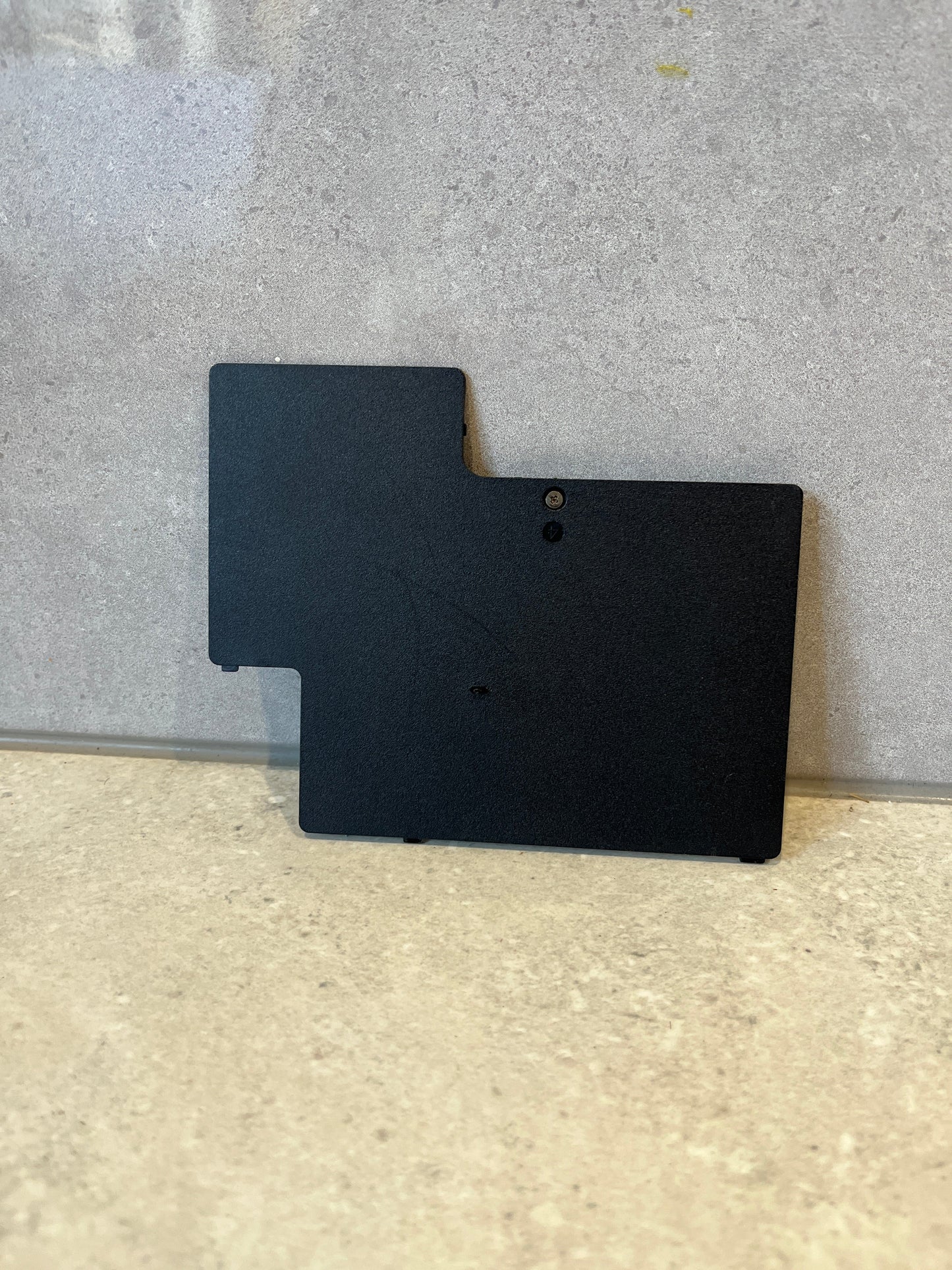 Toshiba Satellite A100 A105 WIFI & Memory Door Cover 6070B0091101 V000921850 140