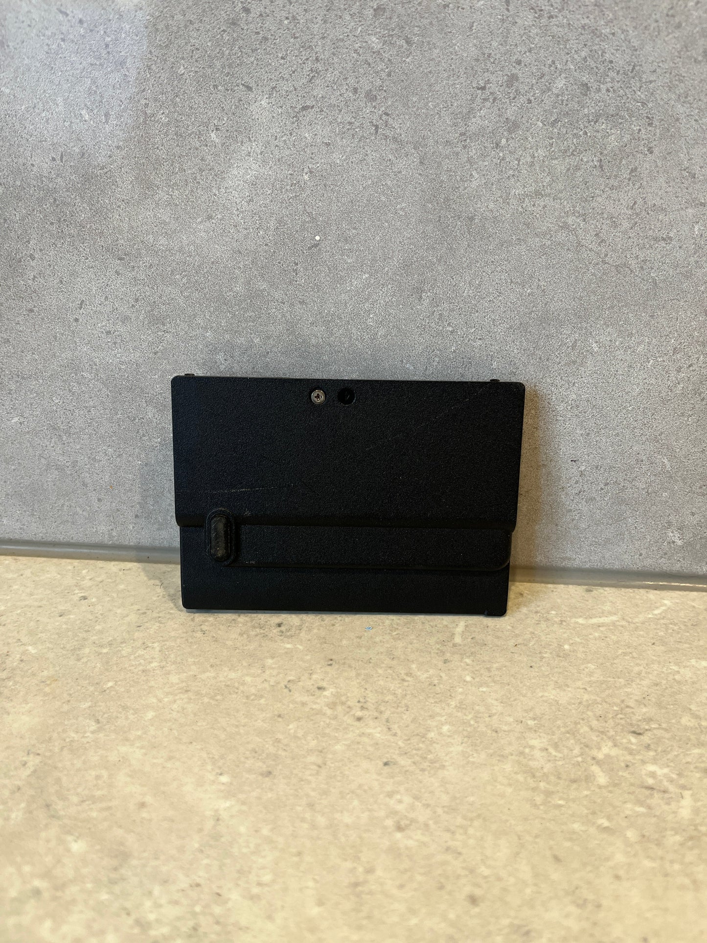 Toshiba Equium Satellite A100 A105 HDD Cover Door V000924520 6070B0091203