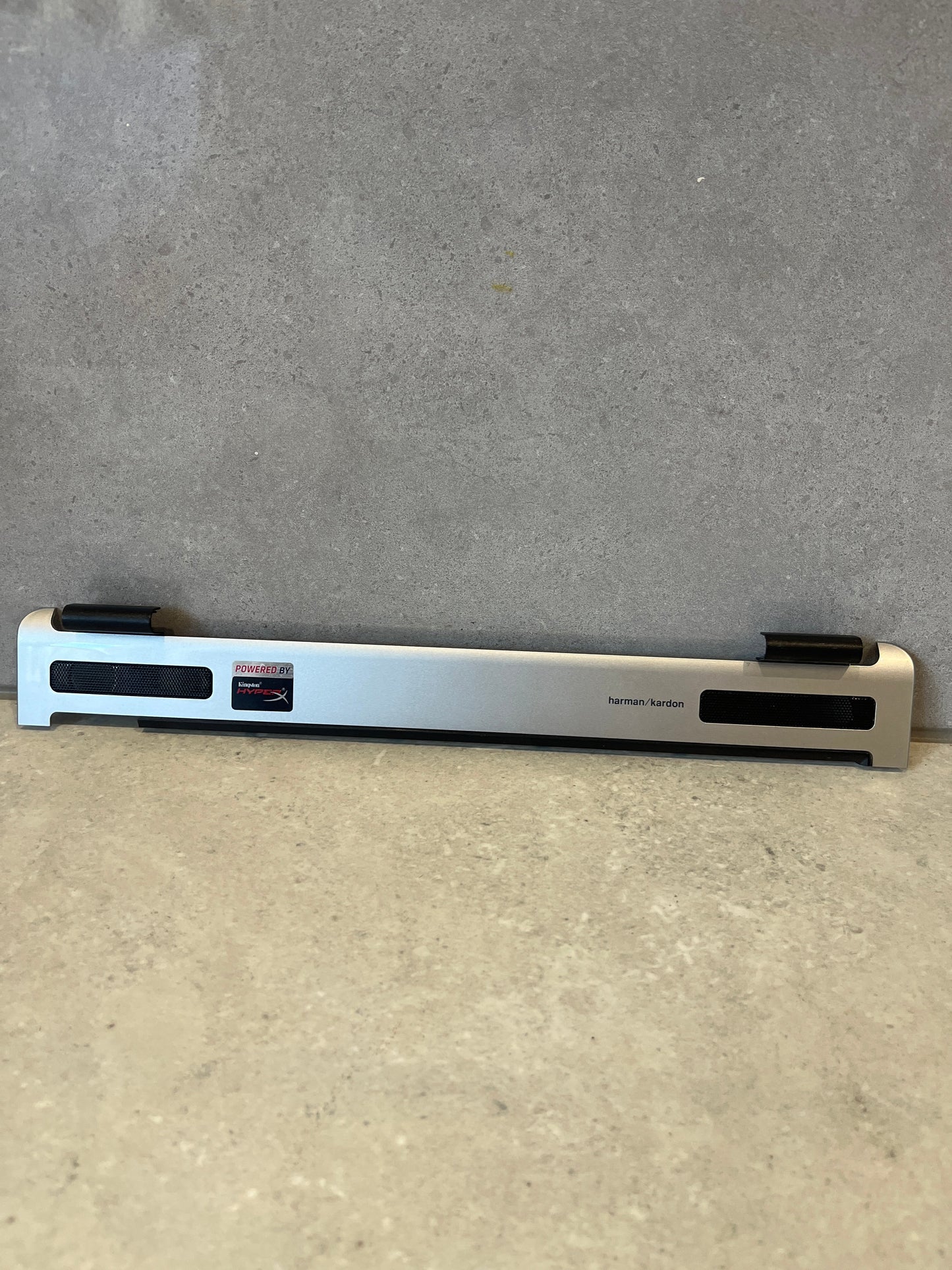 V000060310 Toshiba LCD Display Screen Hinge Speaker Cover For Equium A100-666