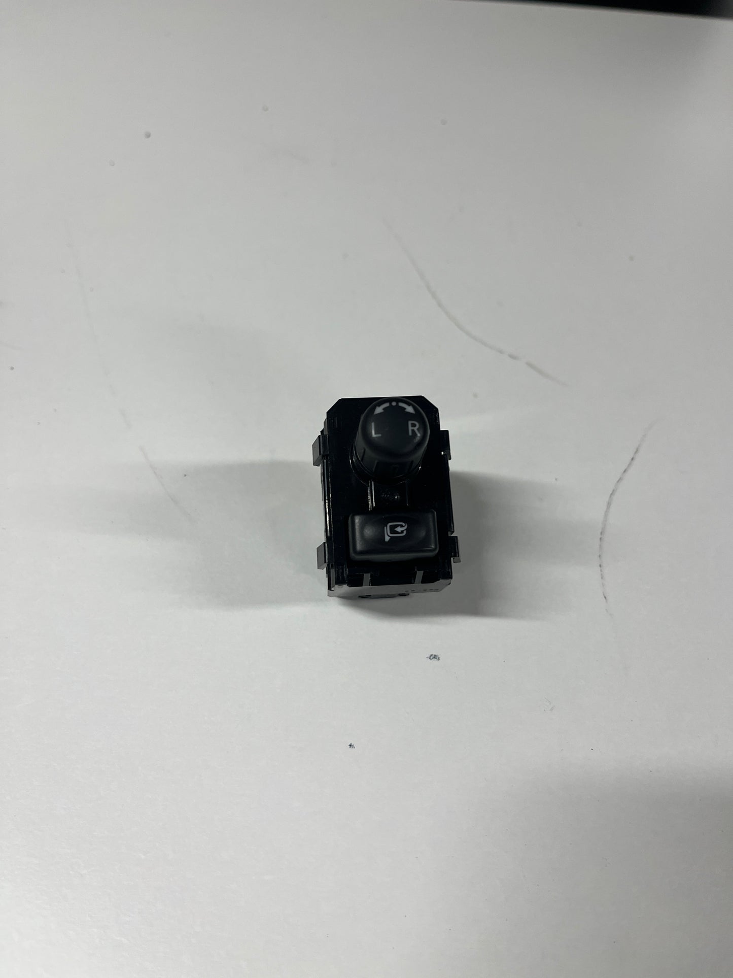 Nissan Leaf Wing Mirror Switch Suits ZE0, AZE0 , ZE1