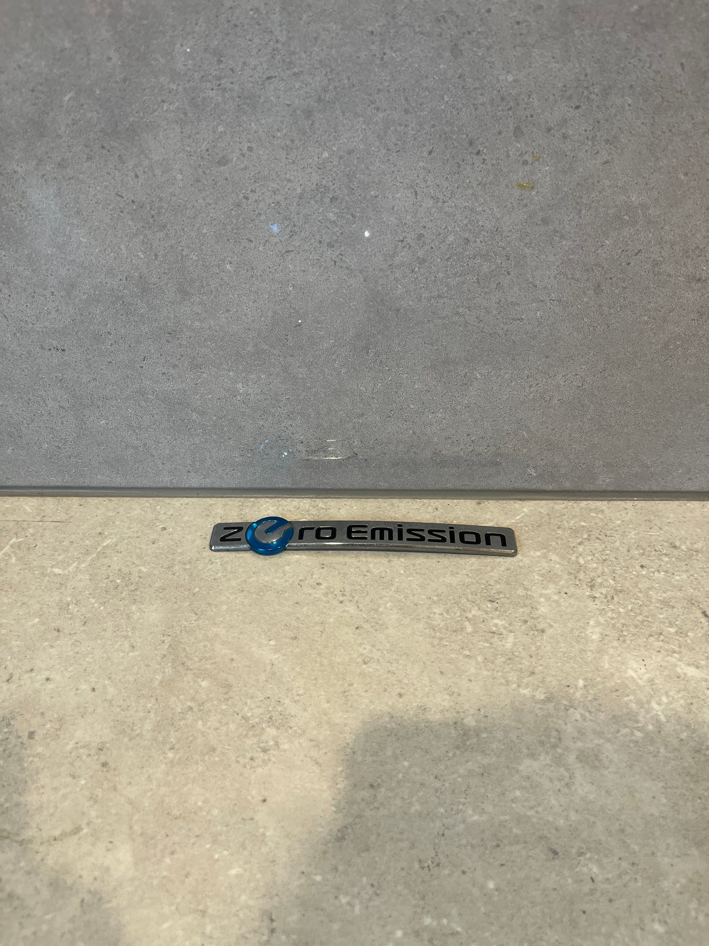 Nissan Zero Emission Badge