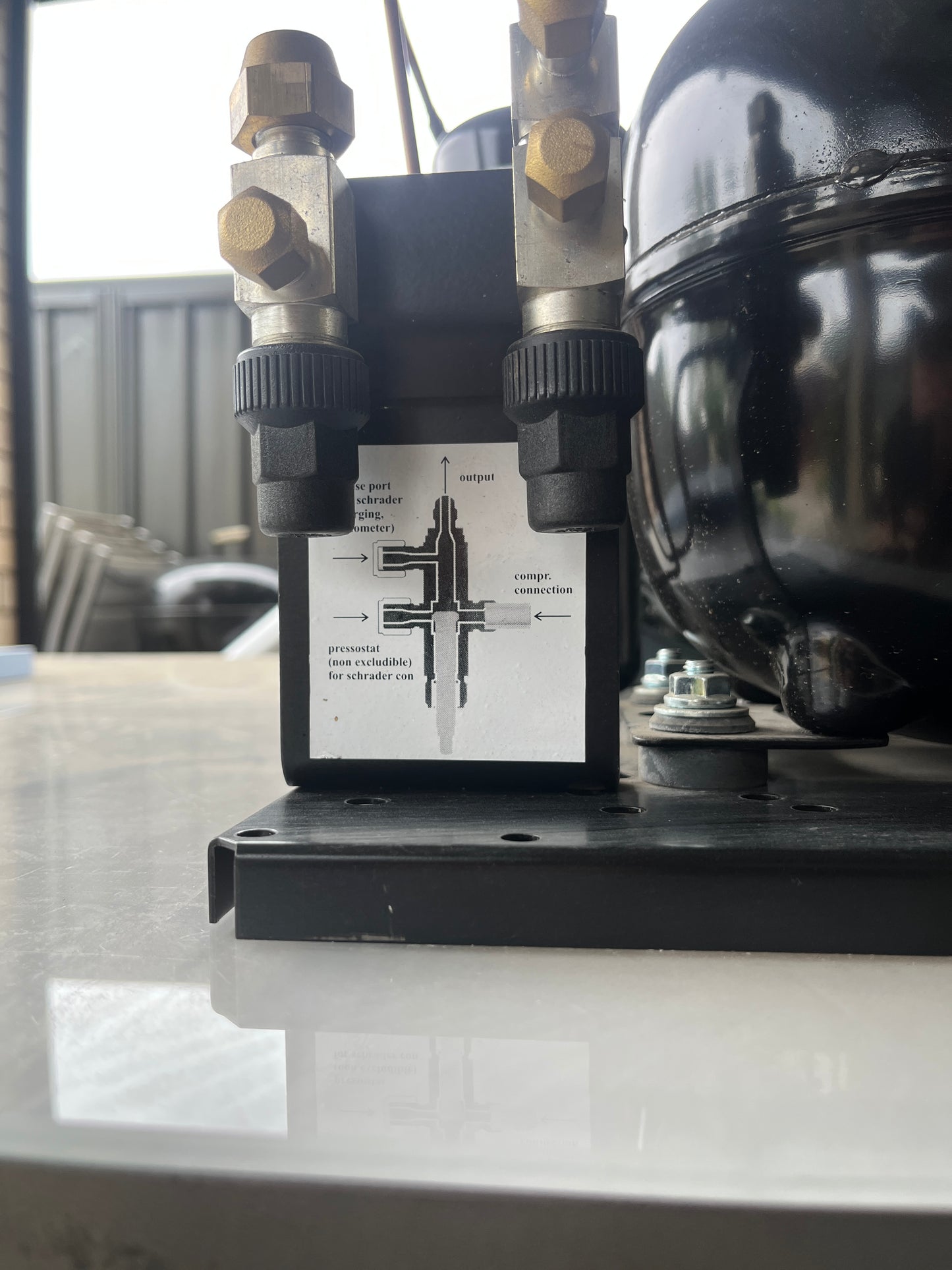 Embraco UNEK6181GK 1.2KW R404A Single Phase Condenser Unit