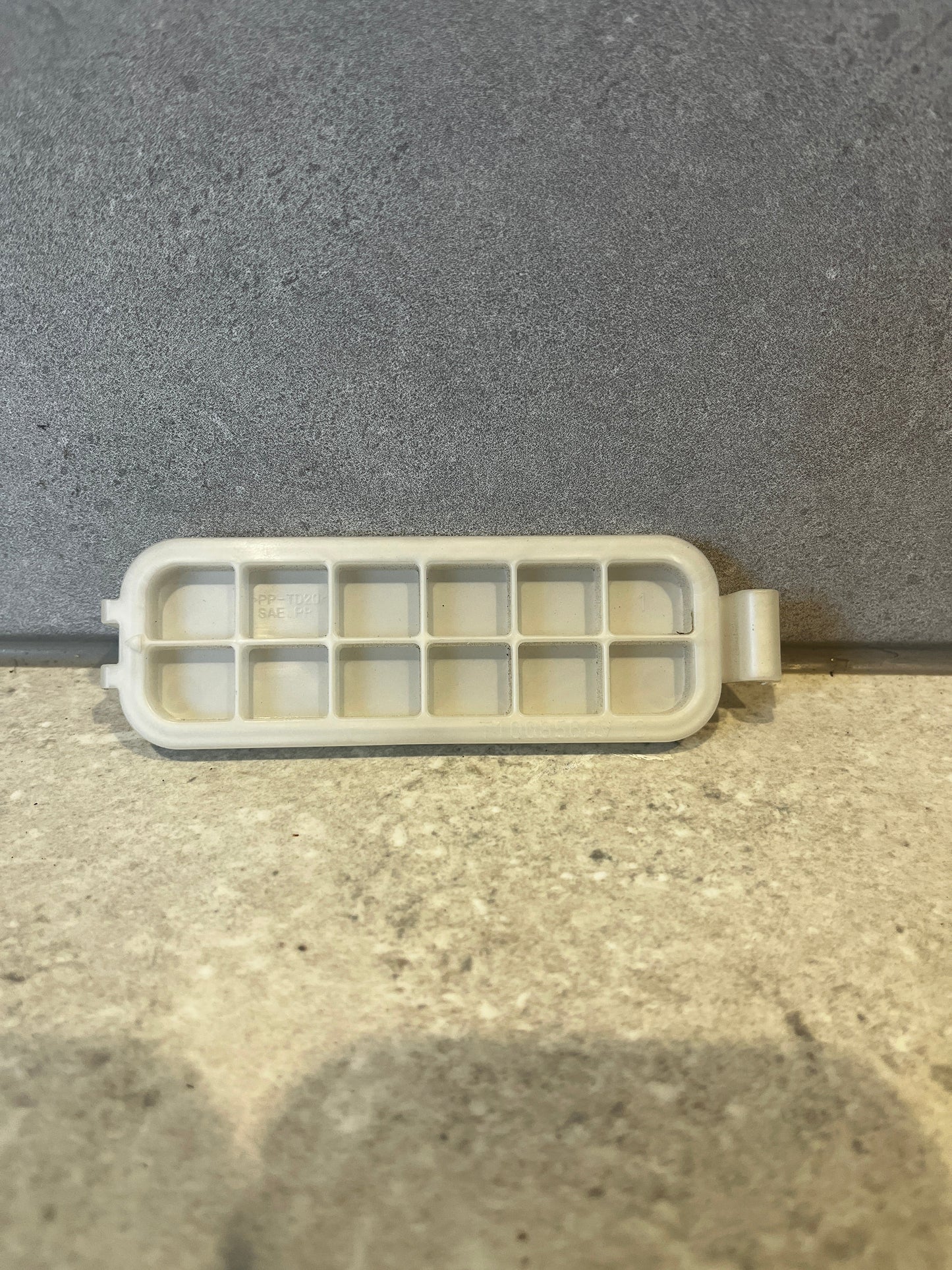 Nissan Leaf COVER-FILTER 27276-95F0A ZE1