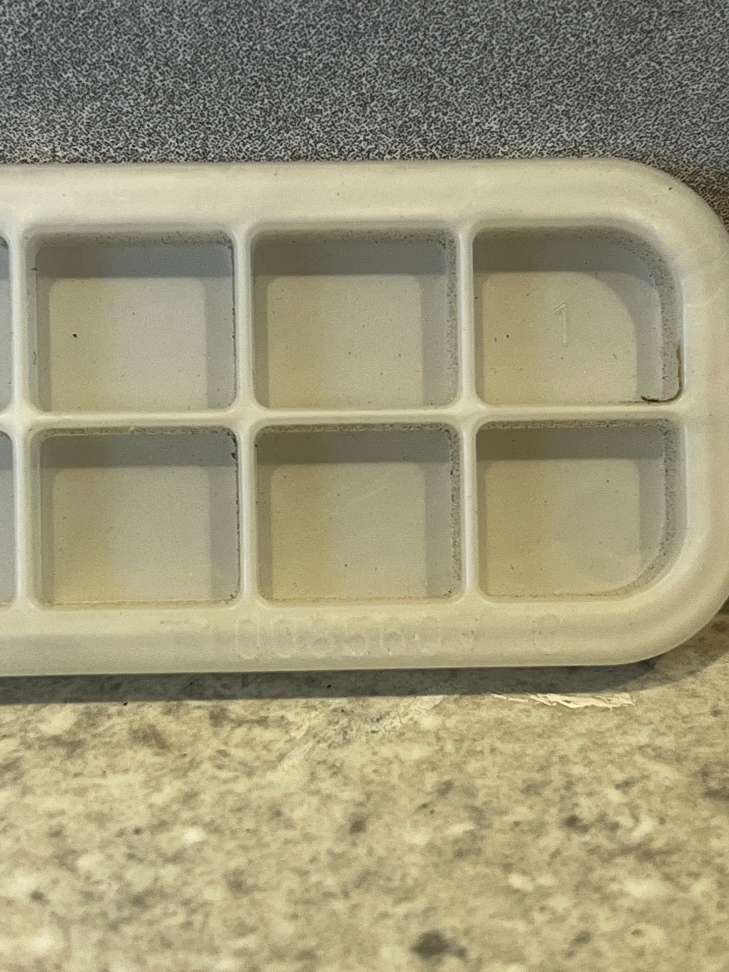 Nissan Leaf COVER-FILTER 27276-95F0A ZE1